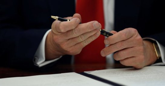 trump-pen-1