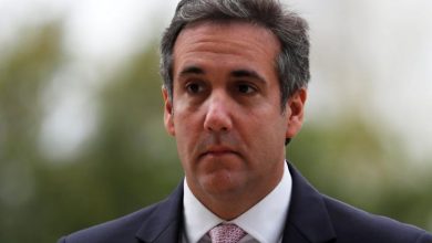 Photo of Trump: Raid is 'Witch Hunt'