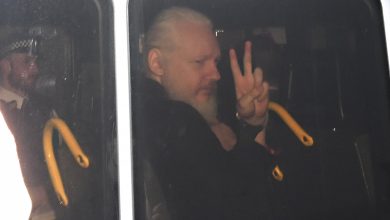 Photo of Assange Arrested in Britain After Seven-Year Asylum Ends