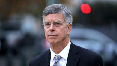 Photo of Taylor Testimony Contested by Sondland’s Lawyer