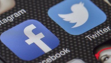 Photo of Politics on Social Media: Twitter Bans Ads, Facebook Will Not Factcheck
