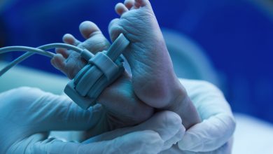 Photo of Texas Mother Continues Fighting for Baby on Life Support