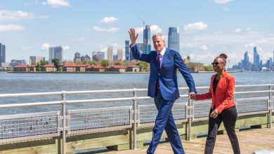 Photo of No Angel: Failed 2020 Candidate De Blasio Hassles NYC Taxpayers for LA Baseball Trip