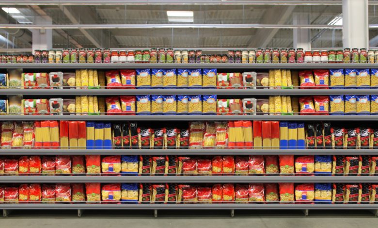 Photo od shelves stocked with pasta