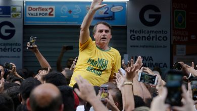 Photo of Jair Bolsonaro Joins Lockdown Protests