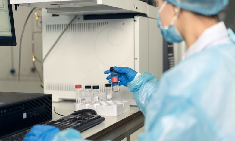 Scientist working in the CDC laboratory.