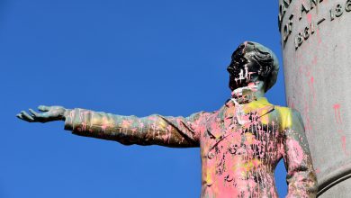 Photo of US Protesters Continue Taking Down Confederate Statues Across the Country