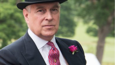 Photo of Jeffrey Epstein Associate Says Prince Andrew is ‘Concerned’ With Maxwell Arrest