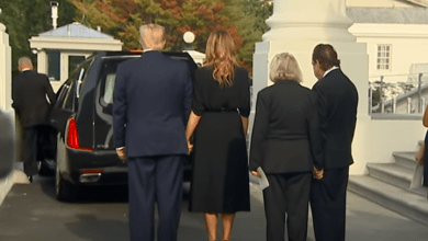 Photo of Private Memorial Service Held at White House For Robert Trump