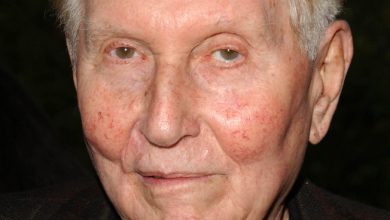 Photo of Star of His Own Rags to Riches Story, Media Mogul Sumner Redstone Dead at 97
