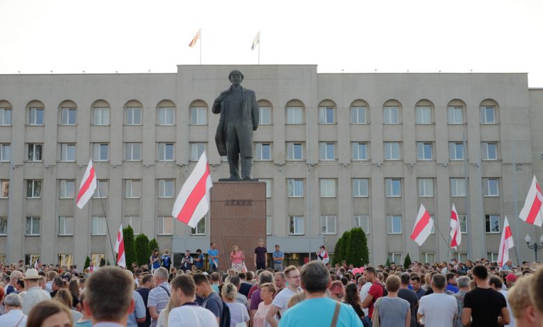 Peaceful protests in Belarus against president Lukashenko.