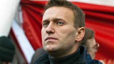 Photo of Putin Critic Alexei Navalny Arrested as Soon as He Lands in Moscow