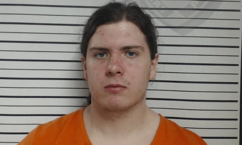 Image of convicted arsonist Holden Matthews.