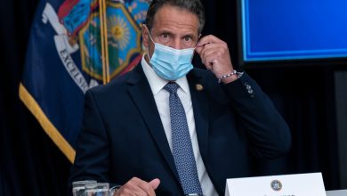 Photo of Former Aide Accuses Andrew Cuomo of Sexual Harassment