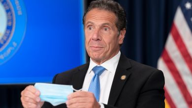 Photo of Another Aide Accuses Cuomo of Sexual Harassment