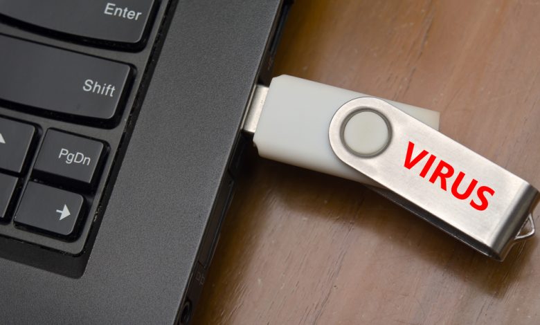 IT virus enter laptop computer via USB thumb drive
