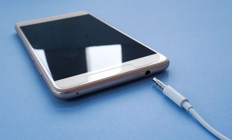 smartphone headphone jack