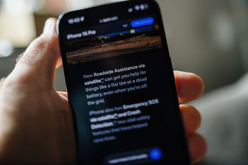 Unlocking the Benefits of Roadside Assistance with iPhone 14 & 15 ...
