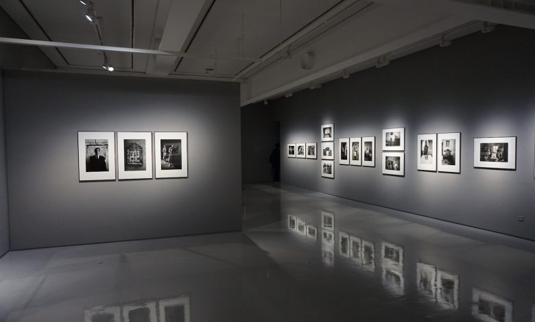 photo frames inside building